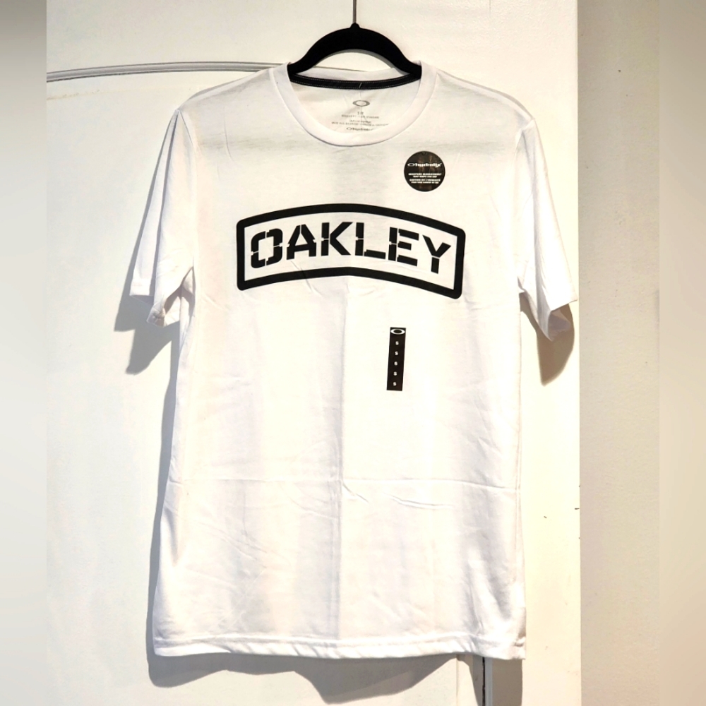 Men's Oakley Shirt
